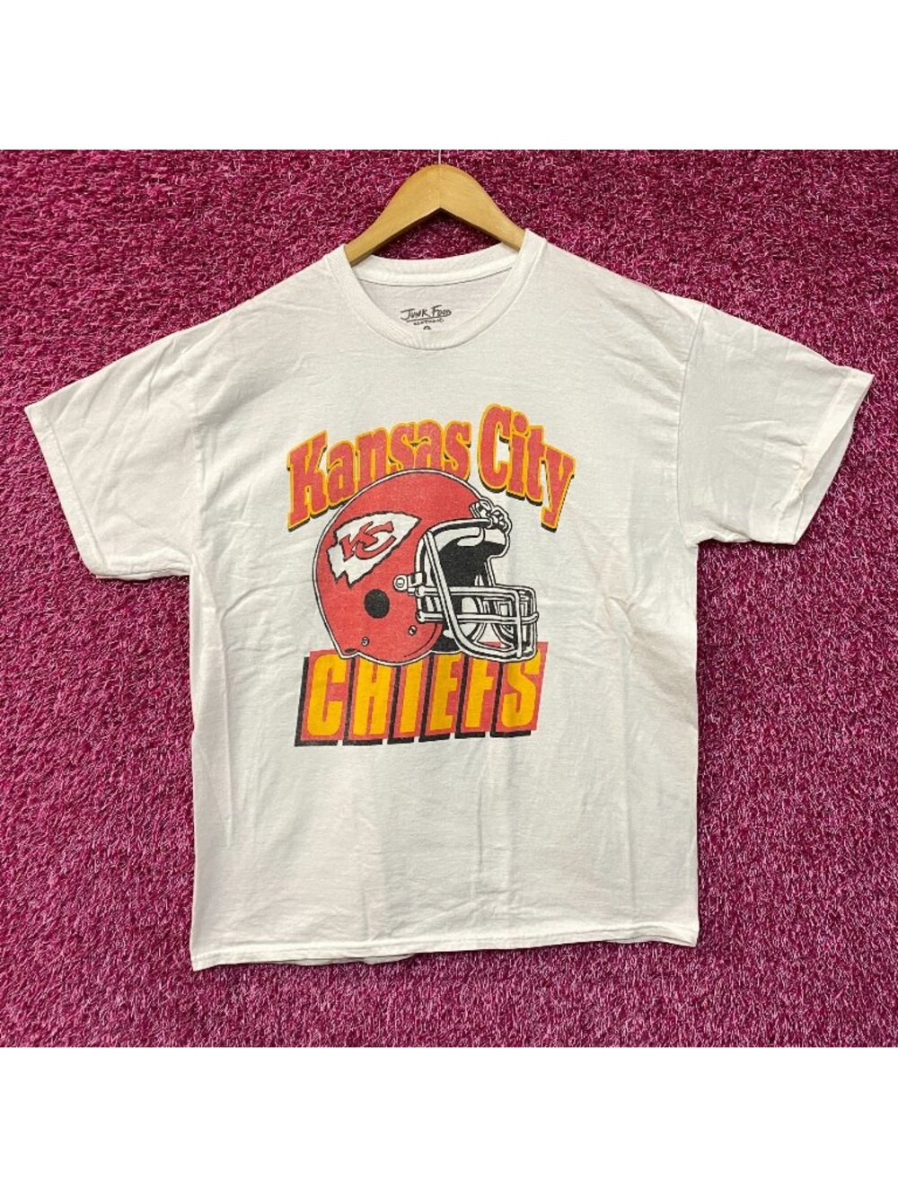 NFL Kansas City Chief Vintage Style Helmet Logo Football T-Shirt Small